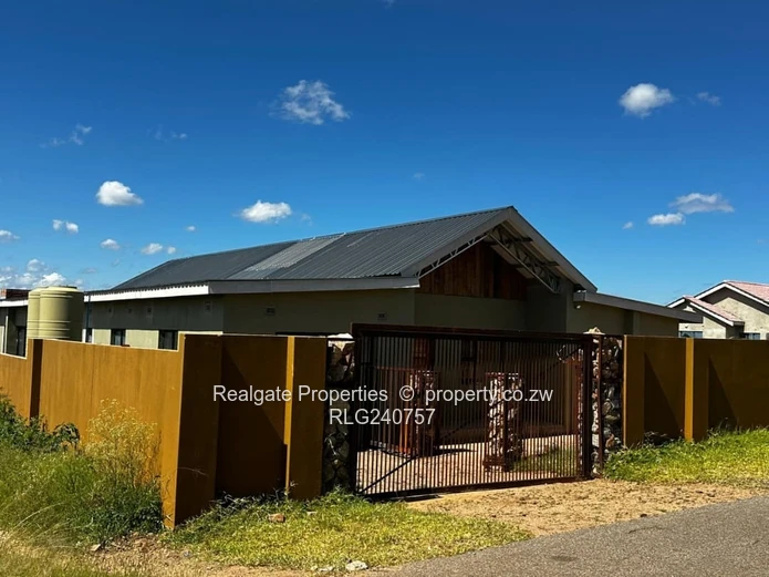 Three Bedroomed House Available In Hopelyn