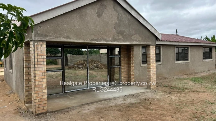 Four Bedroomed House In Cowdray Park