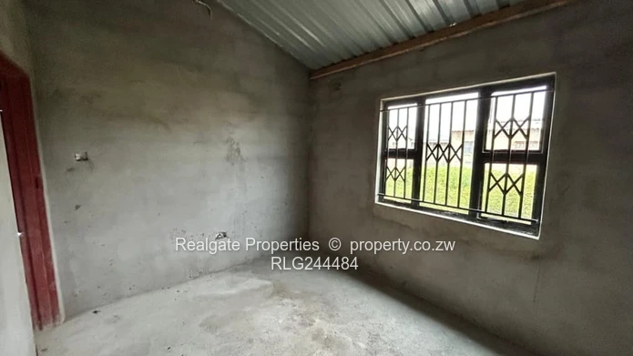 Three Bedroomed House In Cowdray Park