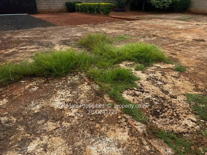 Mahatshula Stand For Sale (With Cottage And Slab)