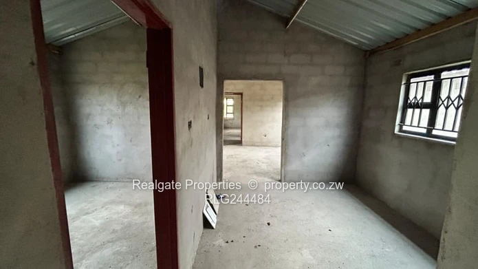 Three Bedroomed House In Cowdray Park