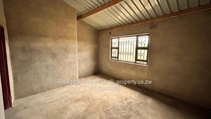 Four Bedroomed House In Cowdray Park