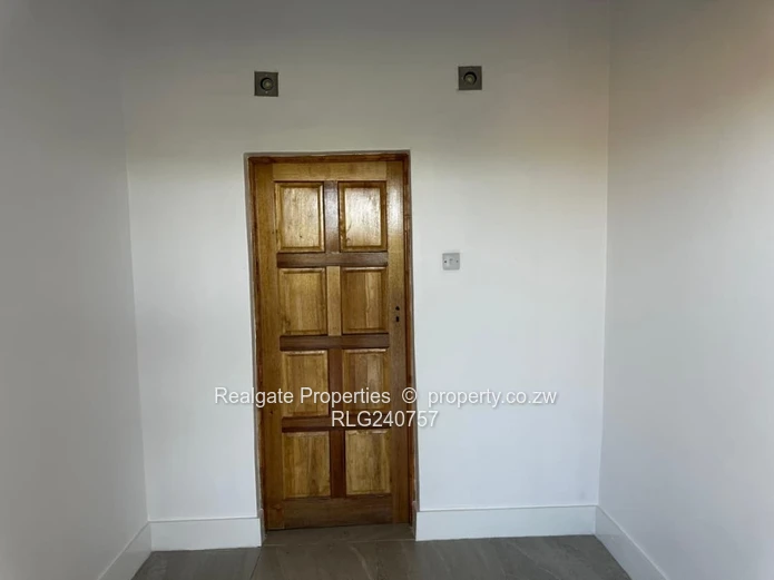 Three Bedroomed House Available In Hopelyn