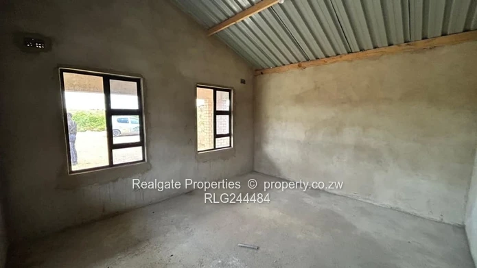 Three Bedroomed House In Cowdray Park