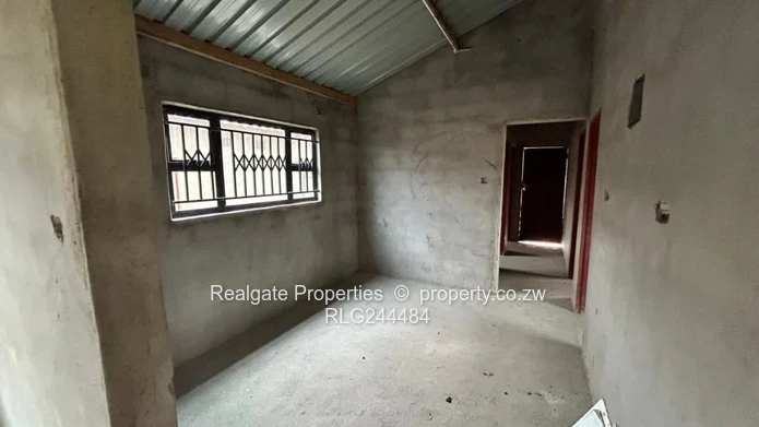 Three Bedroomed House In Cowdray Park