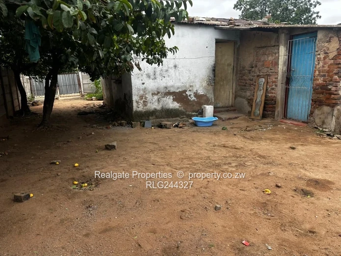 Old Pumula Four Roomed House